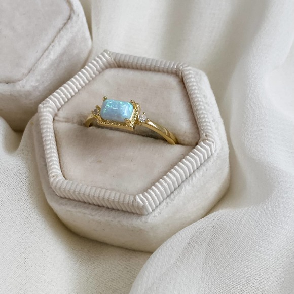 S925 Gold Opal Dainty Rectangle Ring - Picture 6 of 6
